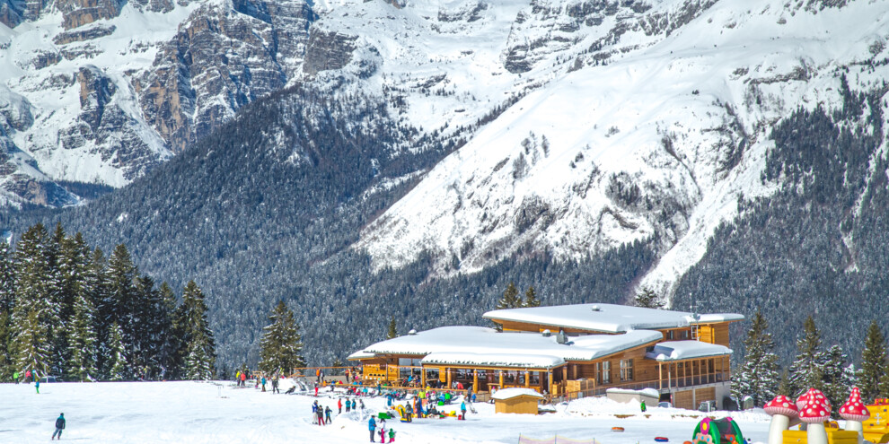 Rifugio Dosson: widok na Dolomity Brenta