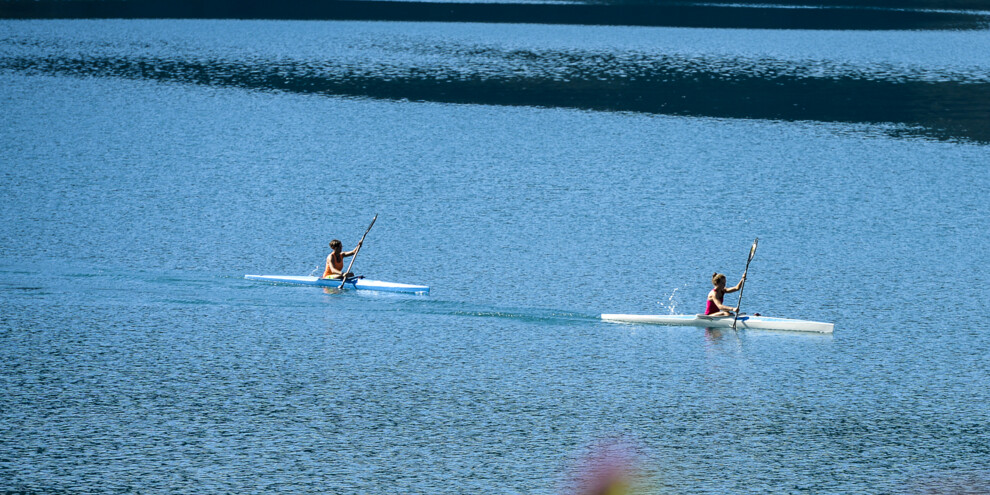 In canoa sul lago di Ledro