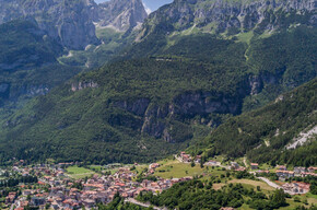 Panorama auf Molveno | © APT Dolomiti di Brenta e Paganella