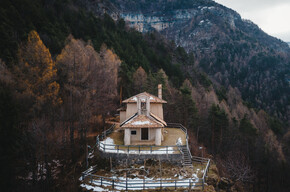 Zur kleinen Kirche S. Maria Maddalena. | © APT Rovereto Vallagarina Monte Baldo