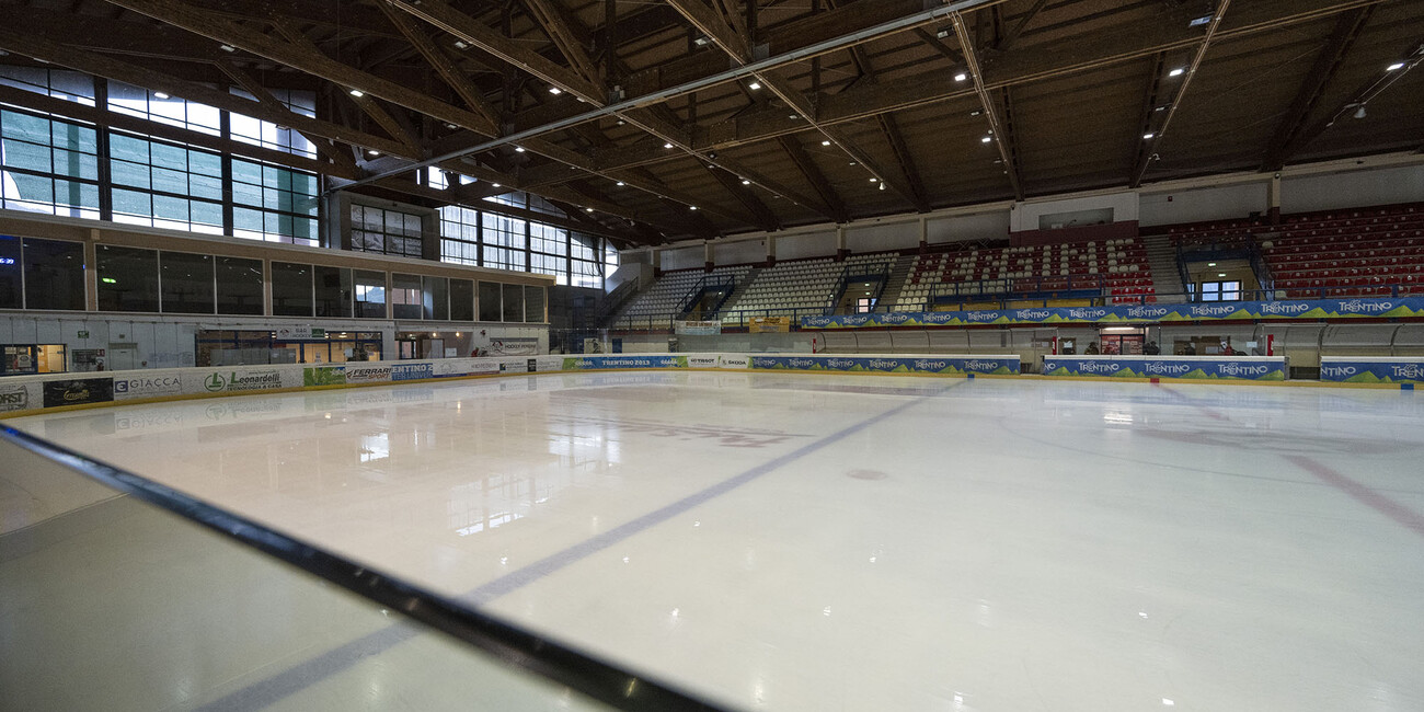 Stadio del Ghiaccio Pergine #2