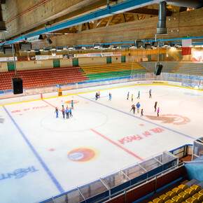 Indoor-Eisstadion "Gianmario Scola"