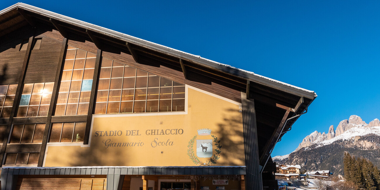 Indoor-Eisstadion "Gianmario Scola" #2