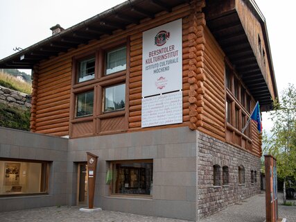 Valle dei Mocheni - Palù del Fersina - Istituto culturale mocheno