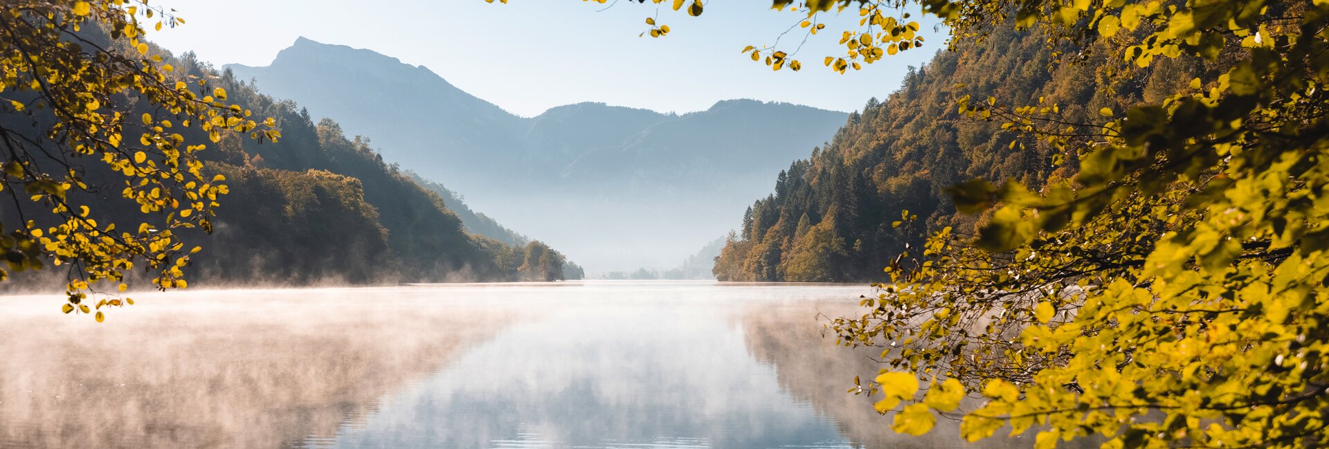 Valsugana - Lago di Levico - Panorama autunnale - Foliage | © Mathäus Gartner