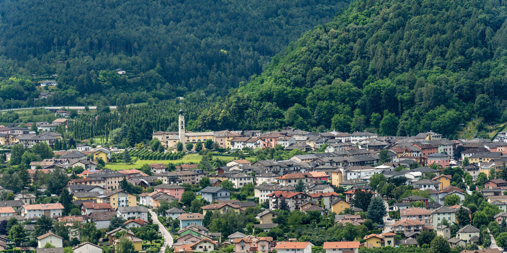 Go for a walk in the centre of Caldonazzo