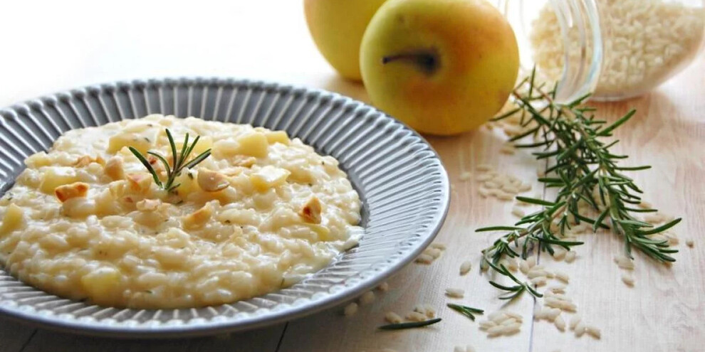 Risotto mantecato con formaggio nostrano e mele Golden