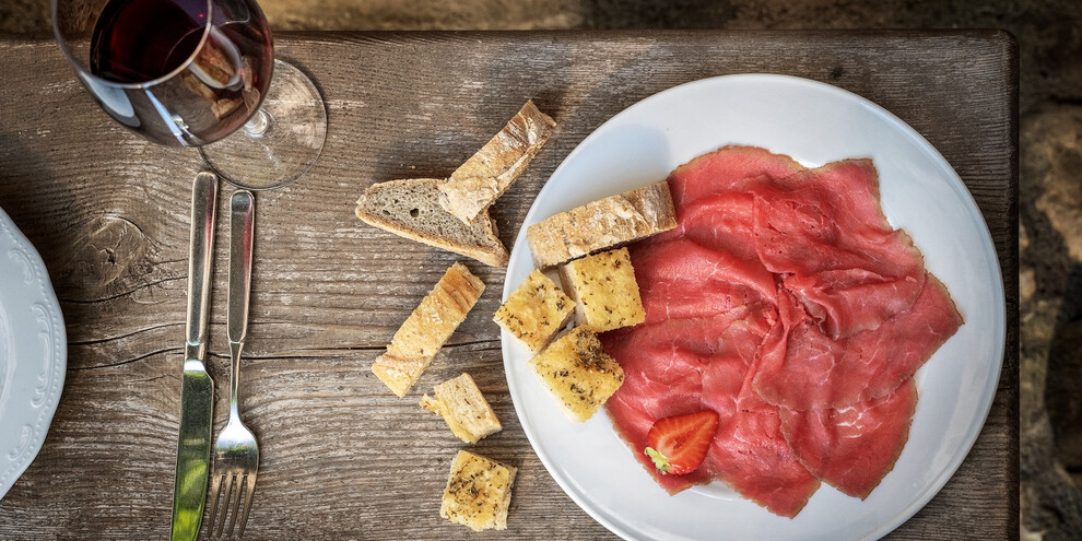 Ochutnání carne salada