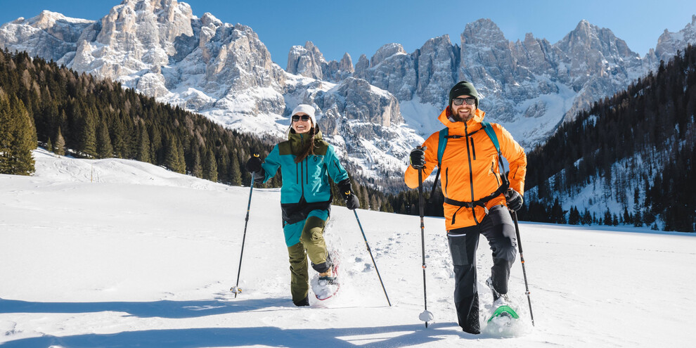 Snowshoeing and hiking in the Park