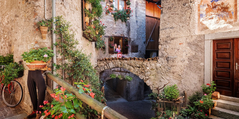 Bondone, a window onto Lake Idro