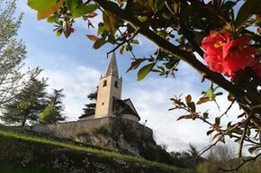 Experience Tesino: Guided tour of the little church of Sant'Ippolito and Cassiano, followed by a visit to the Museum of Modern Wooden Sculpture