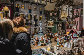 Christmas of Monumental Cribs 