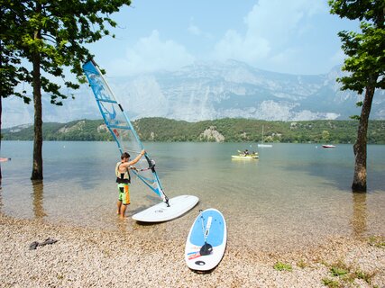 Garda Trentino - Valle dei laghi - Lago di Cavedine - Windsurf