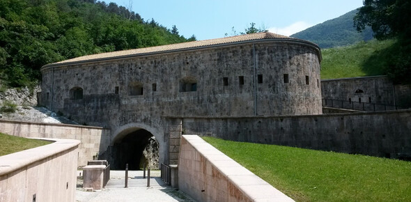 Forte Cadine Bus de Vela