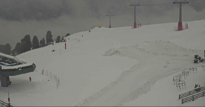 Webcam Alpe Cermis - Sesselbahn und Piste Lagorai