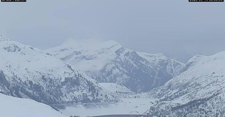 Webcam Canazei-Belvedere  - Lago e Passo Fedaia