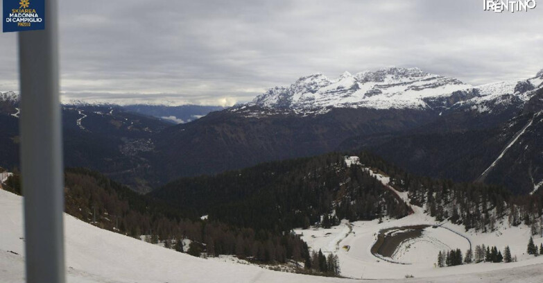 Webcam Pinzolo - Rifugio Doss del Sabion - 2100m