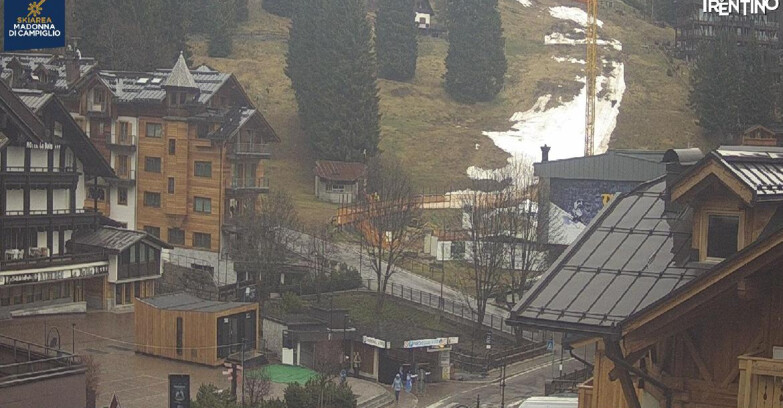 Webcam Madonna di Campiglio (Skiarea Campiglio Dolomiti di Brenta - Val di Sole Val Rendena) - Madonna di Campiglio