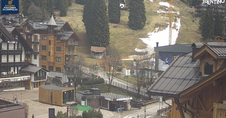 Webcam Madonna di Campiglio (Skiarea Campiglio Dolomiti di Brenta - Val di Sole Val Rendena) - Madonna di Campiglio