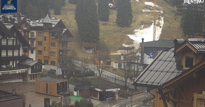 Webcam Madonna di Campiglio (Skiarea Campiglio Dolomiti di Brenta - Val di Sole Val Rendena) - Madonna di Campiglio