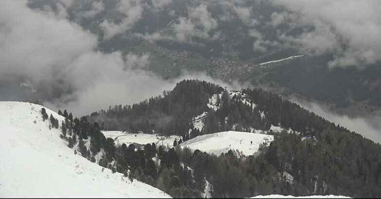 Webcam Pozza di Fassa-Aloch-Buffaure  - Sasso Lungo e Sasso Piatto visti da Buffaure