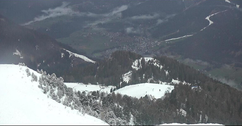 Webcam Pozza di Fassa-Aloch-Buffaure  - Sasso Lungo e Sasso Piatto visti da Buffaure