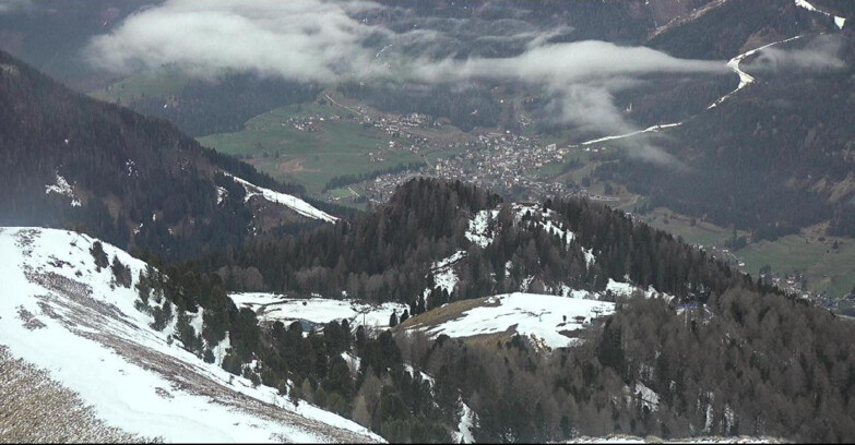 Webcam Pozza di Fassa-Aloch-Buffaure - Sasso Lungo e Sasso Piatto visti da Buffaure