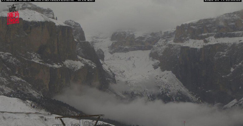 Webcam Campitello-Mazzin-Col Rodella  - Canazei - Belvedere - Skiarea Belvedere