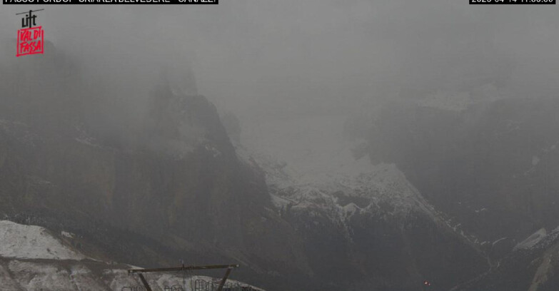 Webcam Campitello-Mazzin-Col Rodella  - Canazei - Belvedere - Skiarea Belvedere