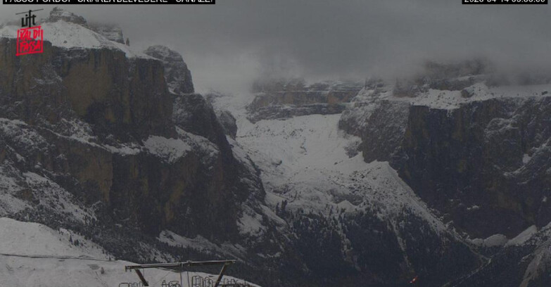 Webcam Campitello-Mazzin-Col Rodella  - Canazei - Belvedere - Skiarea Belvedere