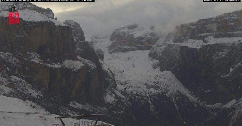 Webcam Campitello-Mazzin-Col Rodella  - Canazei - Belvedere - Skiarea Belvedere