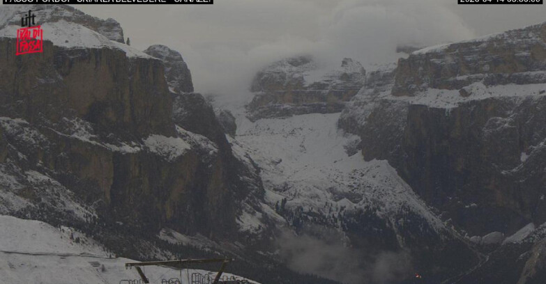 Webcam Campitello-Mazzin-Col Rodella  - Canazei - Belvedere - Skiarea Belvedere