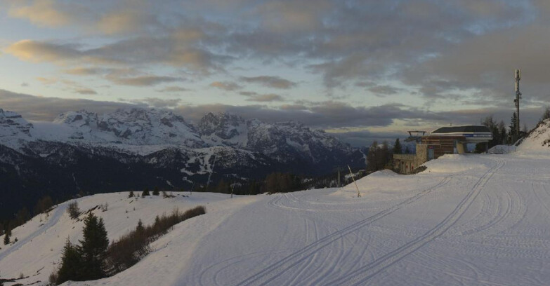 Webcam Folgarida-Marilleva  (Skiarea Campiglio Dolomiti di Brenta - Val di Sole Val Rendena) - Seggiovia Malghette 