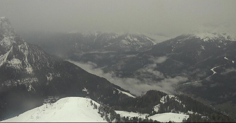 Webcam Pozza di Fassa-Aloch-Buffaure  - Cabinovia Buffaure - Stazione a Monte