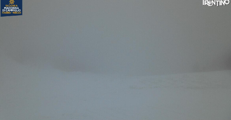 Webcam Folgarida-Marilleva  (Skiarea Campiglio Dolomiti di Brenta - Val di Sole Val Rendena) - Pista delle Rocce - Folgarida