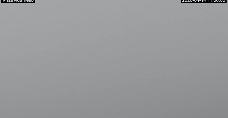 Webcam Ski Area Lavarone  - View on Ghiacciaio Adamello 