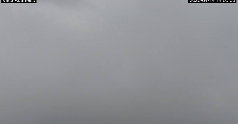 Webcam Ski Area Lavarone  - View on Ghiacciaio Adamello 