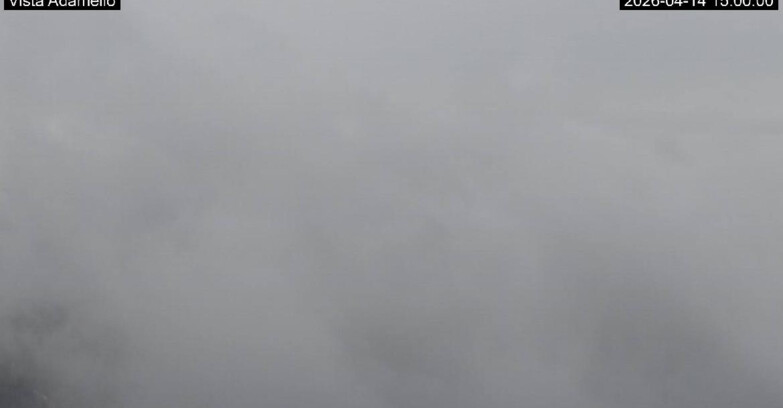 Webcam Ski Area Lavarone  - View on Ghiacciaio Adamello 