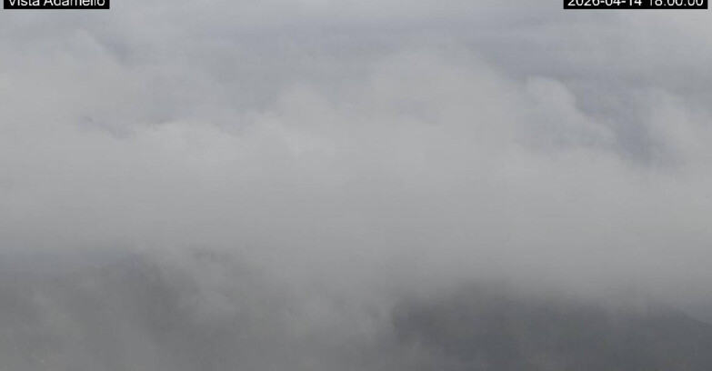 Webcam Ski Area Lavarone  - View on Ghiacciaio Adamello 