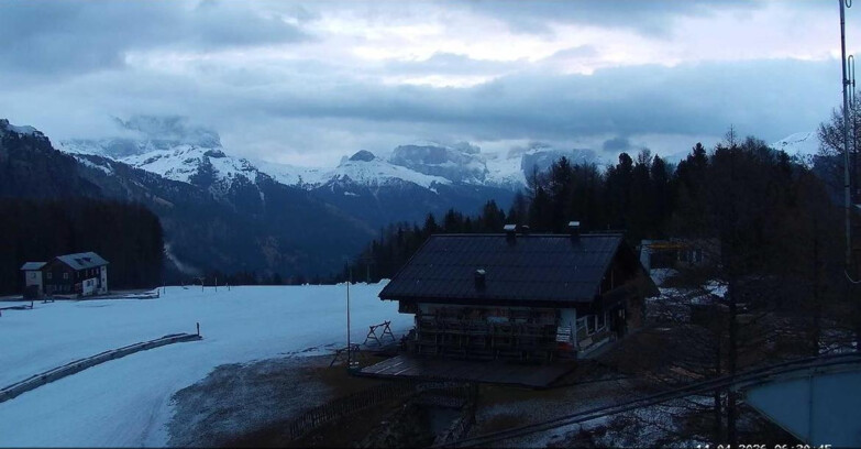 Webcam Vigo di Fassa-Pera-Ciampedie - Vigo - verso Sassolungo e Pordoi