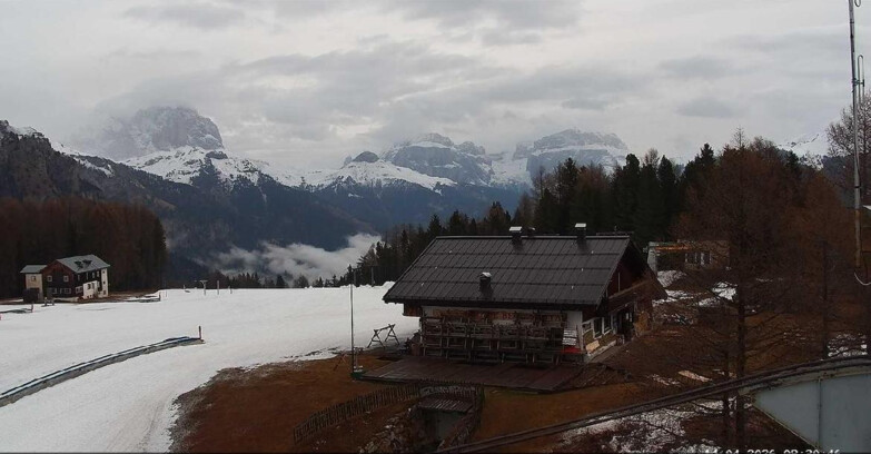 Webcam Vigo di Fassa-Pera-Ciampedie - Vigo - verso Sassolungo e Pordoi