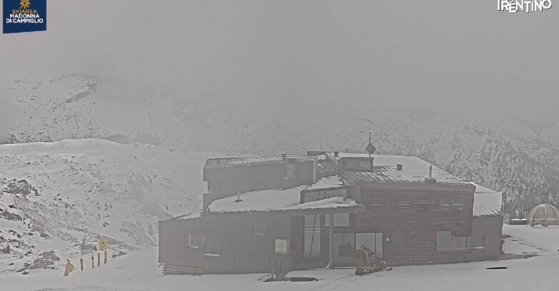 Webcam Madonna di Campiglio (Skiarea Campiglio Dolomiti di Brenta - Val di Sole Val Rendena) - Chalet Spinale