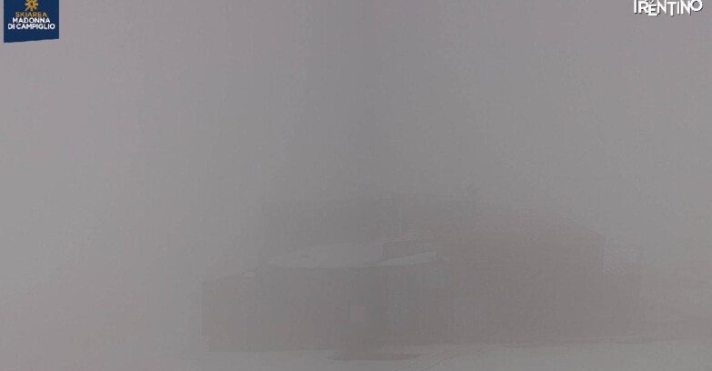 Webcam Madonna di Campiglio (Skiarea Campiglio Dolomiti di Brenta - Val di Sole Val Rendena) - Chalet Spinale