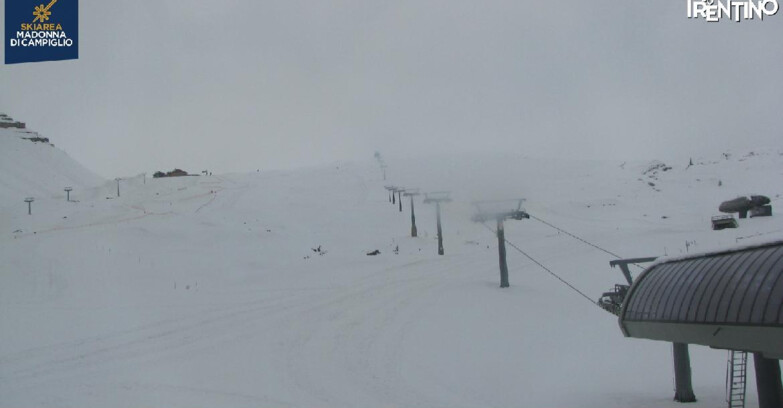 Webcam Madonna di Campiglio (Skiarea Campiglio Dolomiti di Brenta - Val di Sole Val Rendena) - Grostè 2500